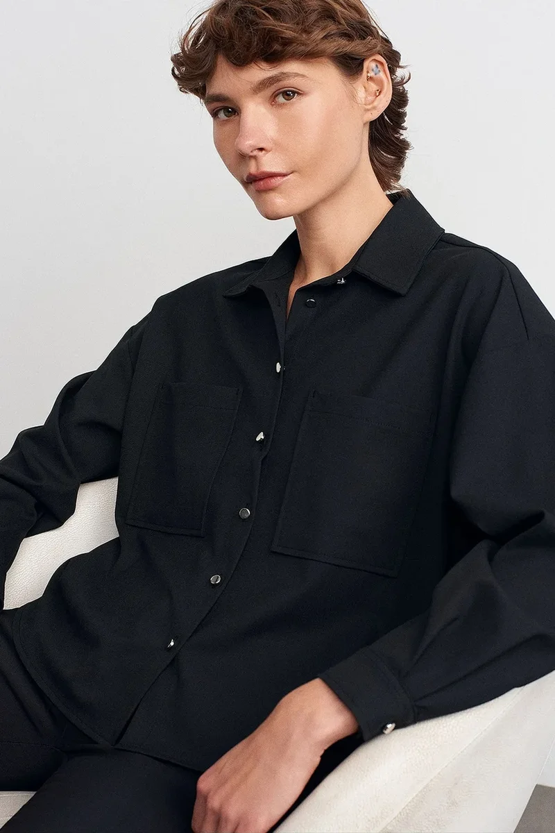 ديلفين DILVIN Oversized Crepe Button-Front Shirt