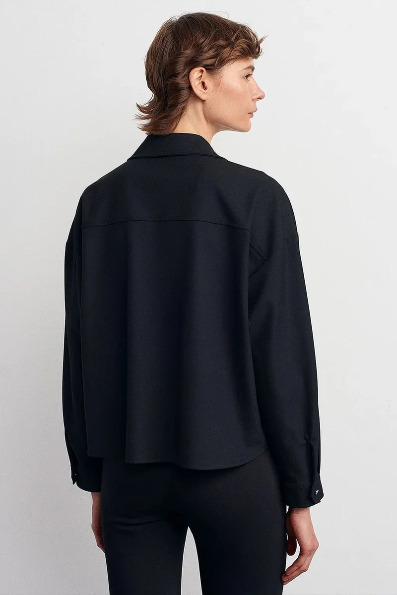 ديلفين DILVIN Oversized Crepe Button-Front Shirt