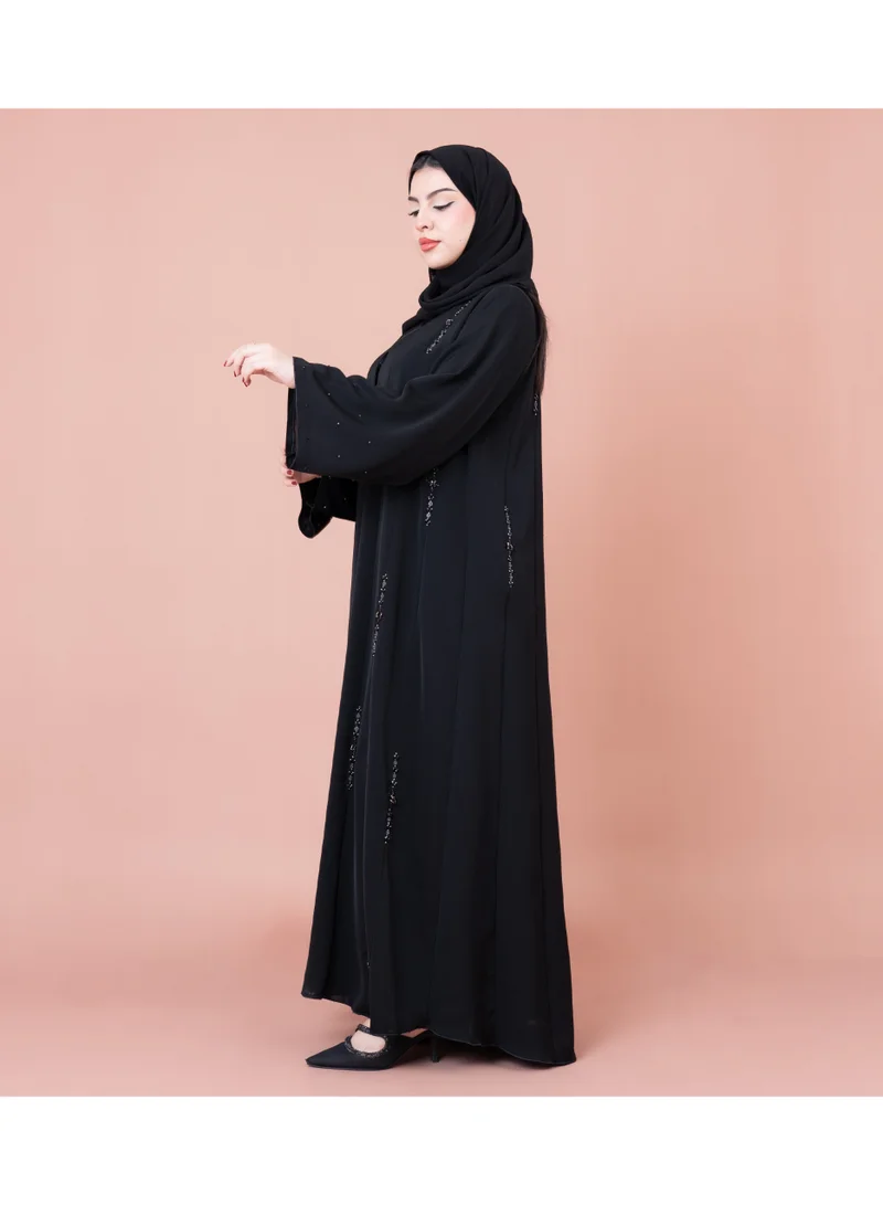 اكسا عباية انيقة مطرزة