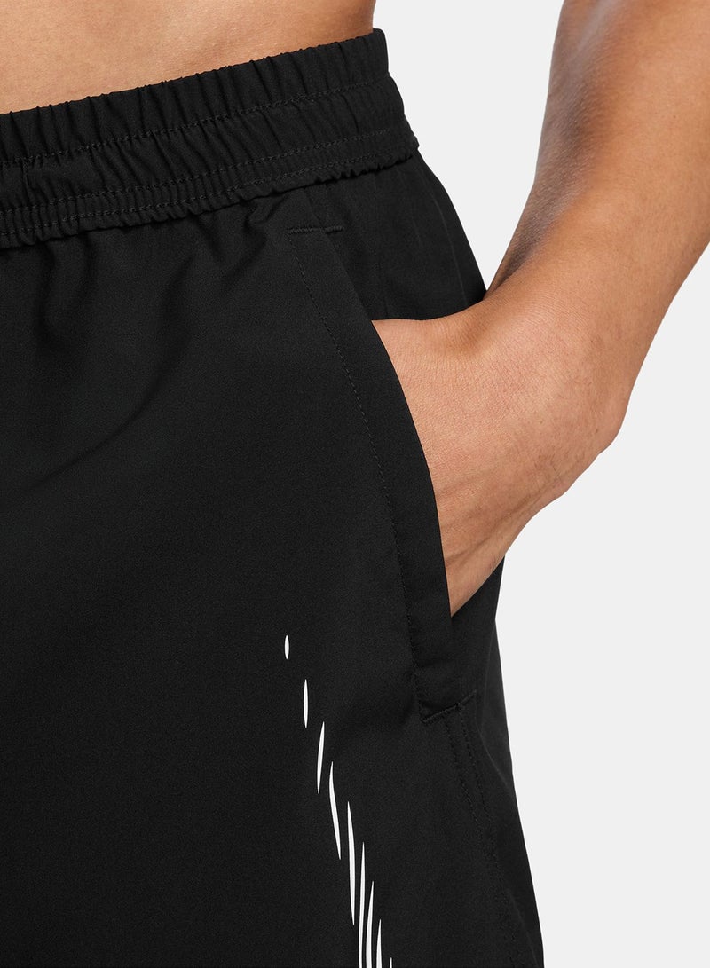 Nike شورتات نايك فورم للرجال بتقنية دراي-فيت بدون بطانة متعددة الاستخدامات - Image 3