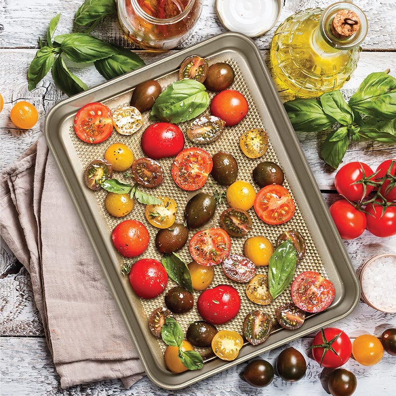 Glad Baking Pan Nonstick - Oblong Metal Dish for Cake and Lasagna - Heavy Duty Carbon Steel Bakeware, Medium - Image 4