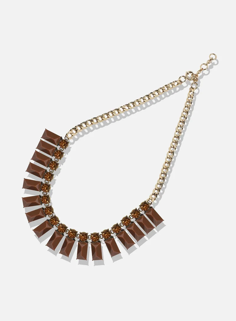 سوهي قلادة مصممة بأحجار متعددة الألوان