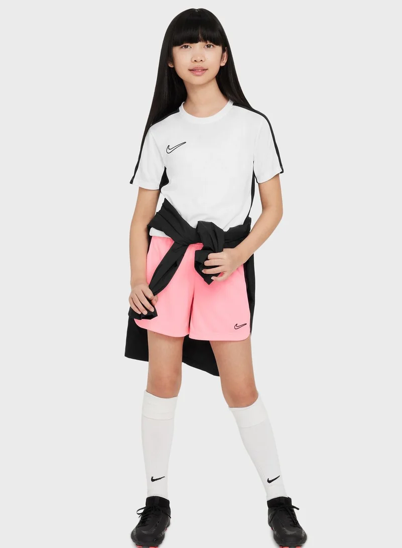 نايكي شورت أكاديمي للأطفال