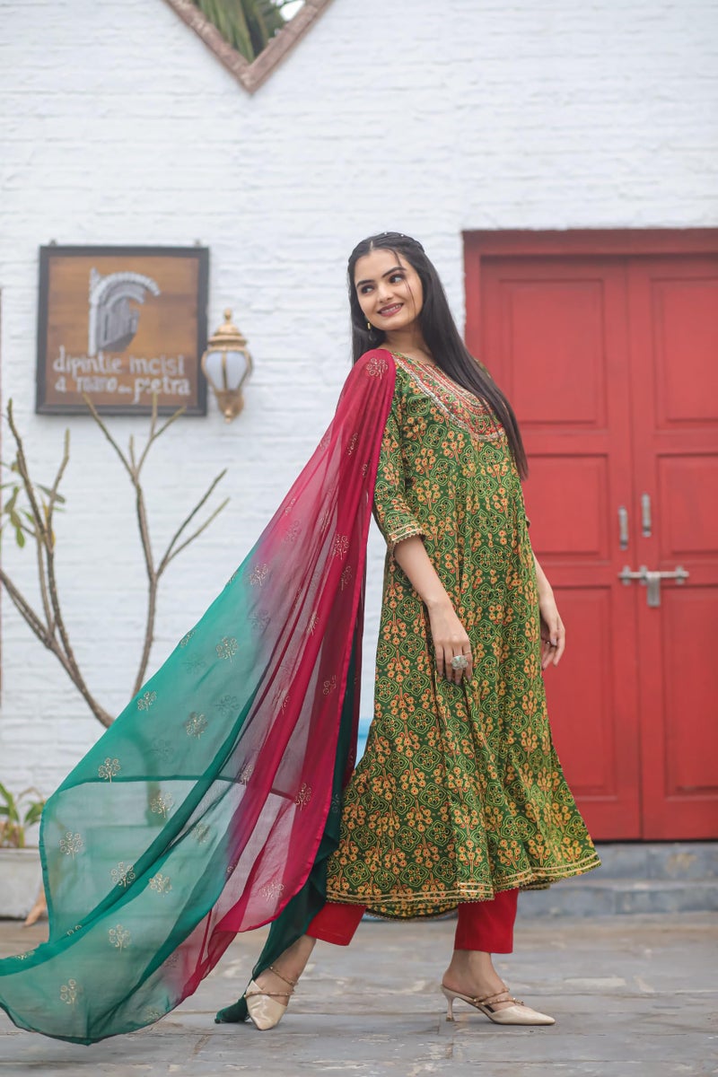 Rajnandini Women's Pure Cambric Cotton Embroidered Kurta Set with Dupatta (JOPLSE213-S_Green & Red_S) - Image 4