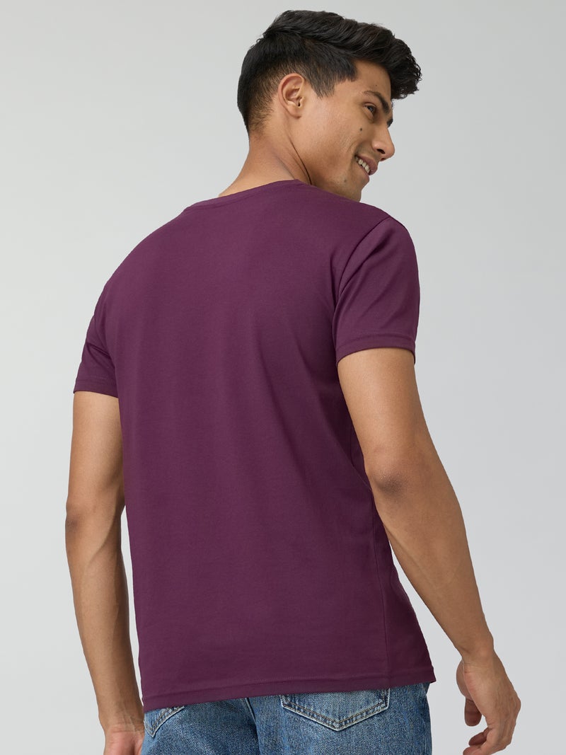 اكس واي اكس اكس تي شيرت رجالي من القطن بقصّة عادية ورقبة دائرية من XYXX - Image 2