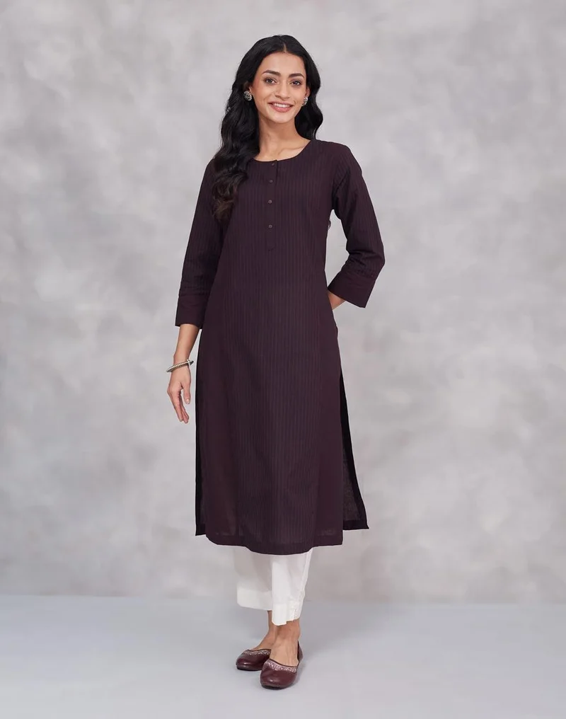 فاب انديا كورتي قطن أسود بقصة ضيقة وطول طويل