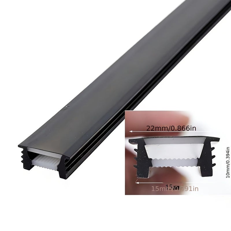 قناة نشر ضوء LED سوداء مرنة بطول 314.96 بوصة غطاء شريطي مدمج - Image 1