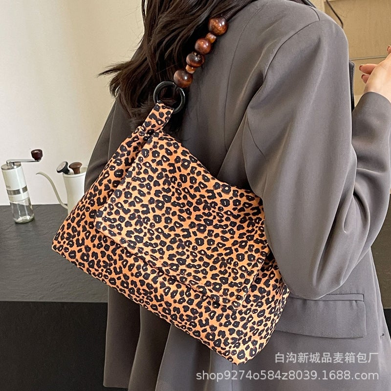 Fashion Internet Red Explosions Underarm Small Bag Women'S Fashionable Temperament Shoulder Bag Factory Tote Bag - Image 5