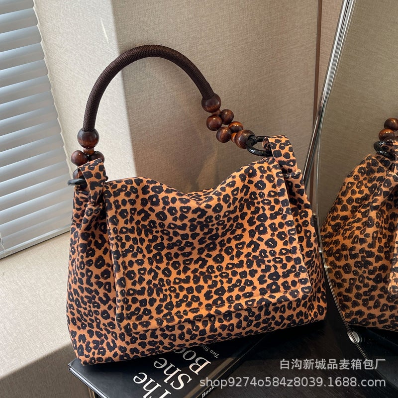 Fashion Internet Red Explosions Underarm Small Bag Women'S Fashionable Temperament Shoulder Bag Factory Tote Bag - Image 3