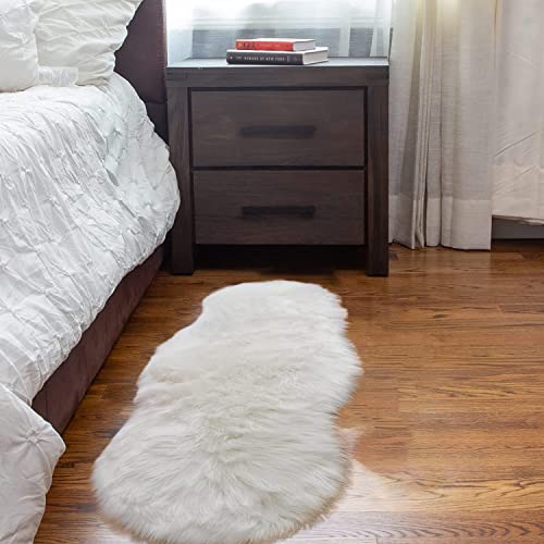 Latepis Faux Sheepskin 2x4 Shag Throw Rugs White Fur Sheep Skin Rug Carpet Alfombras para Habitacion Furry Rug for Bedroom Cushion Home Décor, Sheepskin - Image 3