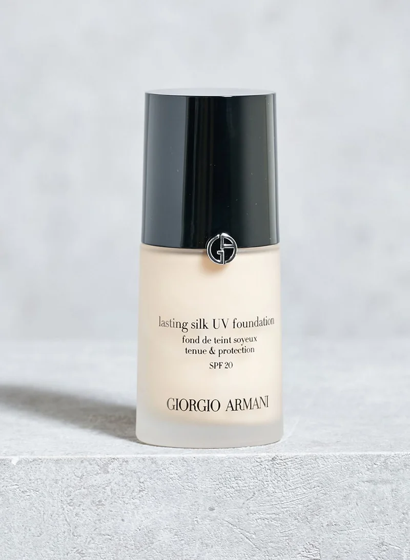 GIORGIO ARMANI Lasting Silk UV Foundation SPF 20