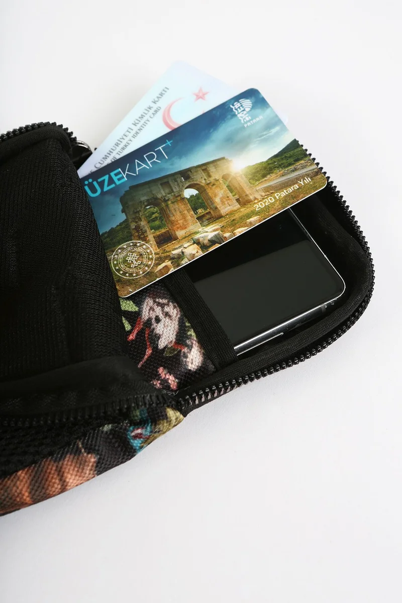 هامور Dough Sports Arm Wrist Phone Bag Woods Black