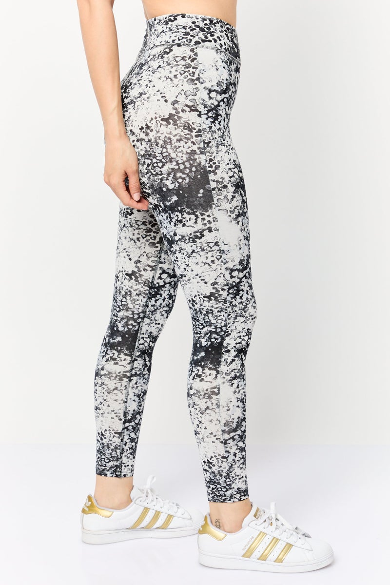 Reebok Women Sportswear Fit Outdoor Leggings, Black - Image 2