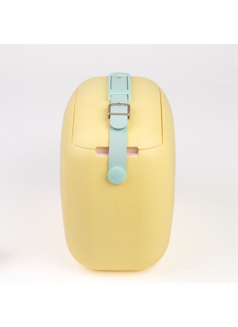 بولار بوكس بولر بوكس® حقيبة وجبة غداء حافظ للحرارة - للاستخدام الخارجي – سهل الحمل – للمشروبات والأكل – مزودة بعلبتين تخزين طعام صغيرة - شنطة لون اصفر/ تركوازي مع حزام كتف جلد تركوازي - 6 لتر - Image 2