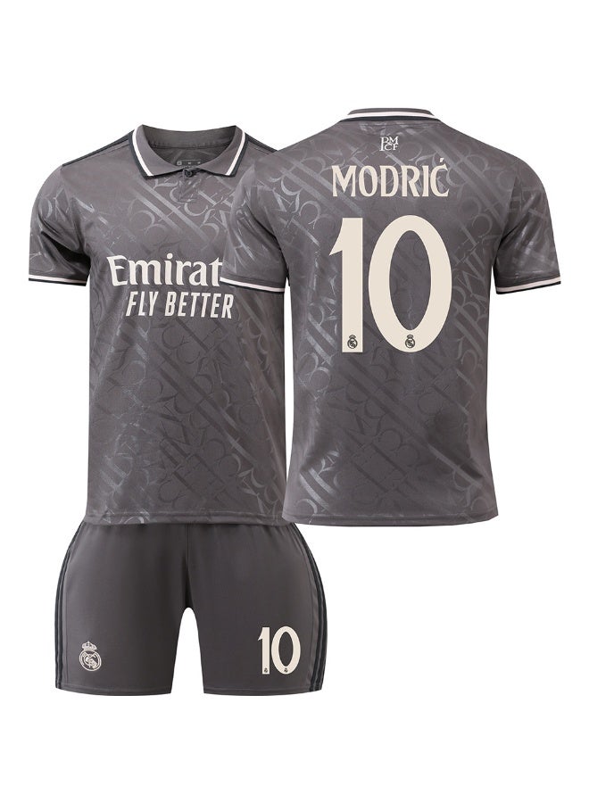 ريال مدريد 2024-2025 ريال مدريد لكرة القدم موحدة مجموعة #10 مودريتش كرة القدم جيرسي السراويل طقم هدايا حجم الأطفال وحجم الكبار ، هدية للجماهير والأصدقاء - Image 1