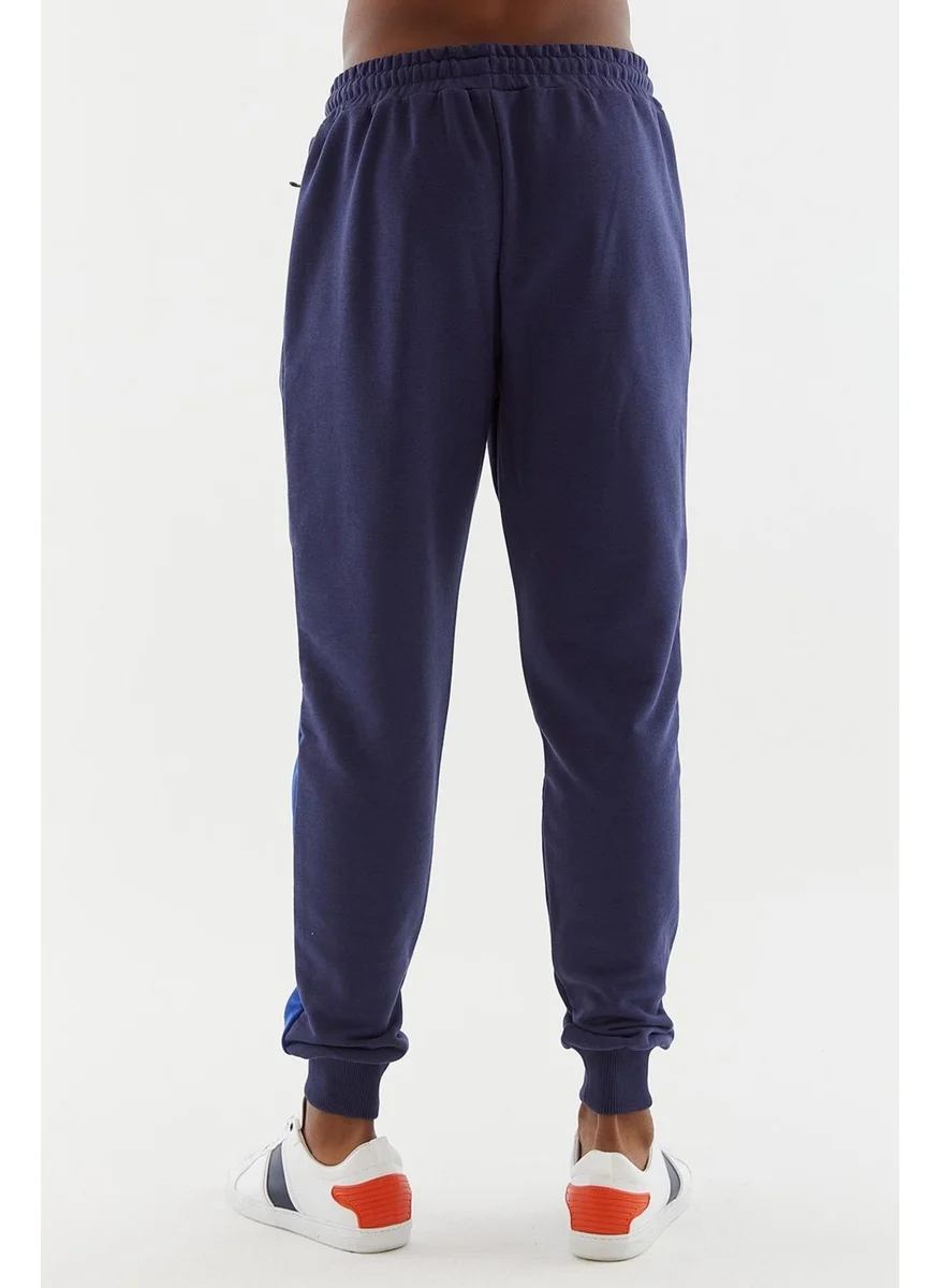 يونايتد كولورز أوف بينتيون Men's Jogger Pants