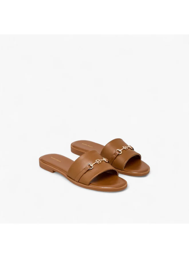فلورا بيلا من شو إكسبرس Women Metal Accent Slip-On Flat Sandals