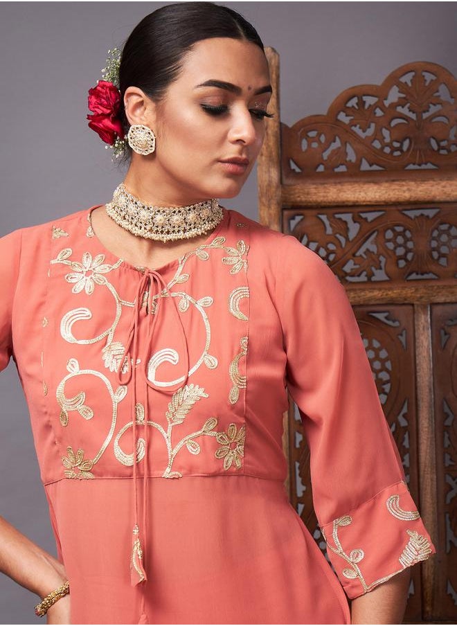 SASSAFRAS - طقم بلوزة مطرزة برباط حول الرقبة وبلوزة - Image 1