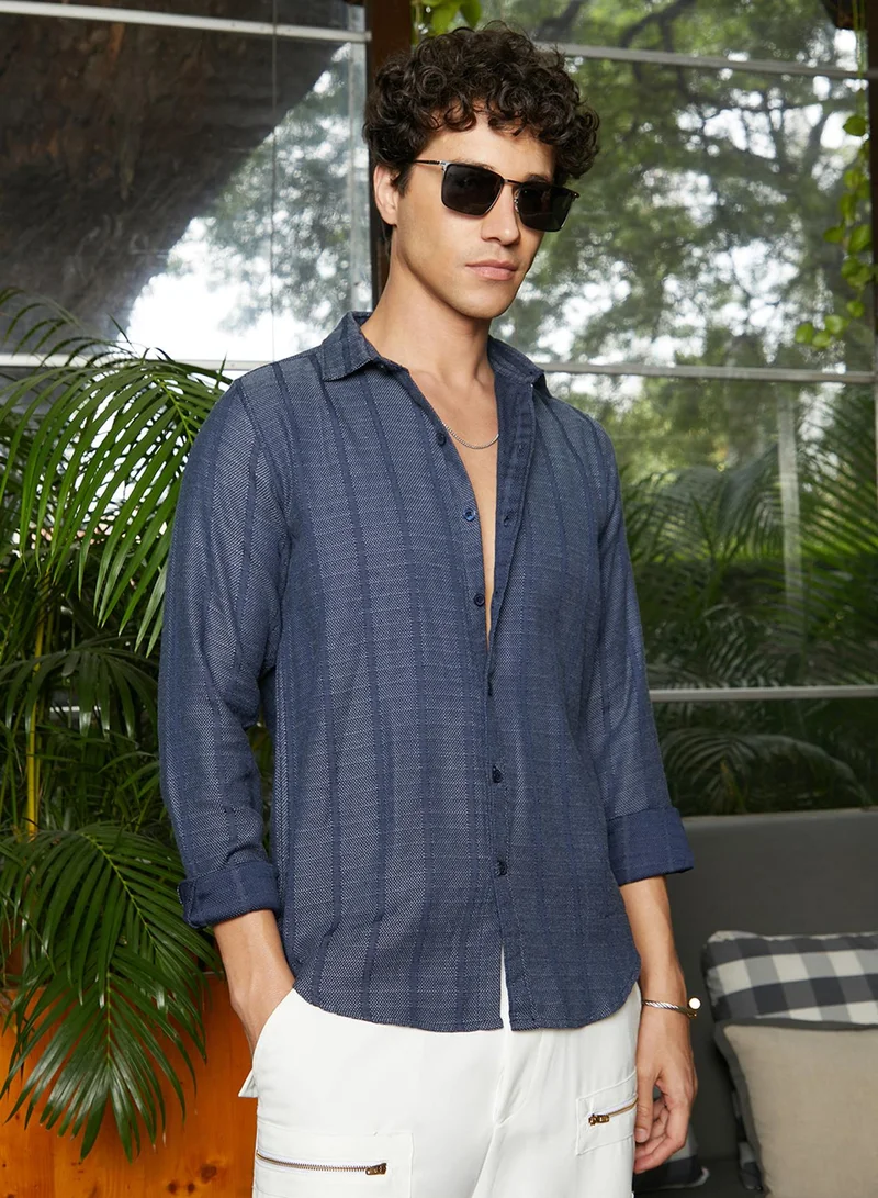 Campus Sutra Campus Sutra Men's Lapis Blue Contrast-Weave Relaxed Shirt For Casual Wear | Spread Collar | Long Sleeve | Button Closure | Shirt Crafted With Comfort Fit For Everyday Wear