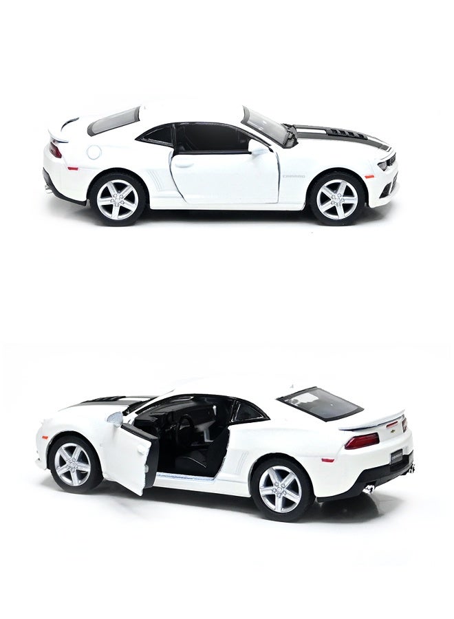 Kinsmart سيارة شيفروليه كامارو مصنوعة من سبائك المعادن بحجم 1:38 مع أبواب قابلة للفتح وآلية سحب للخلف - Image 2