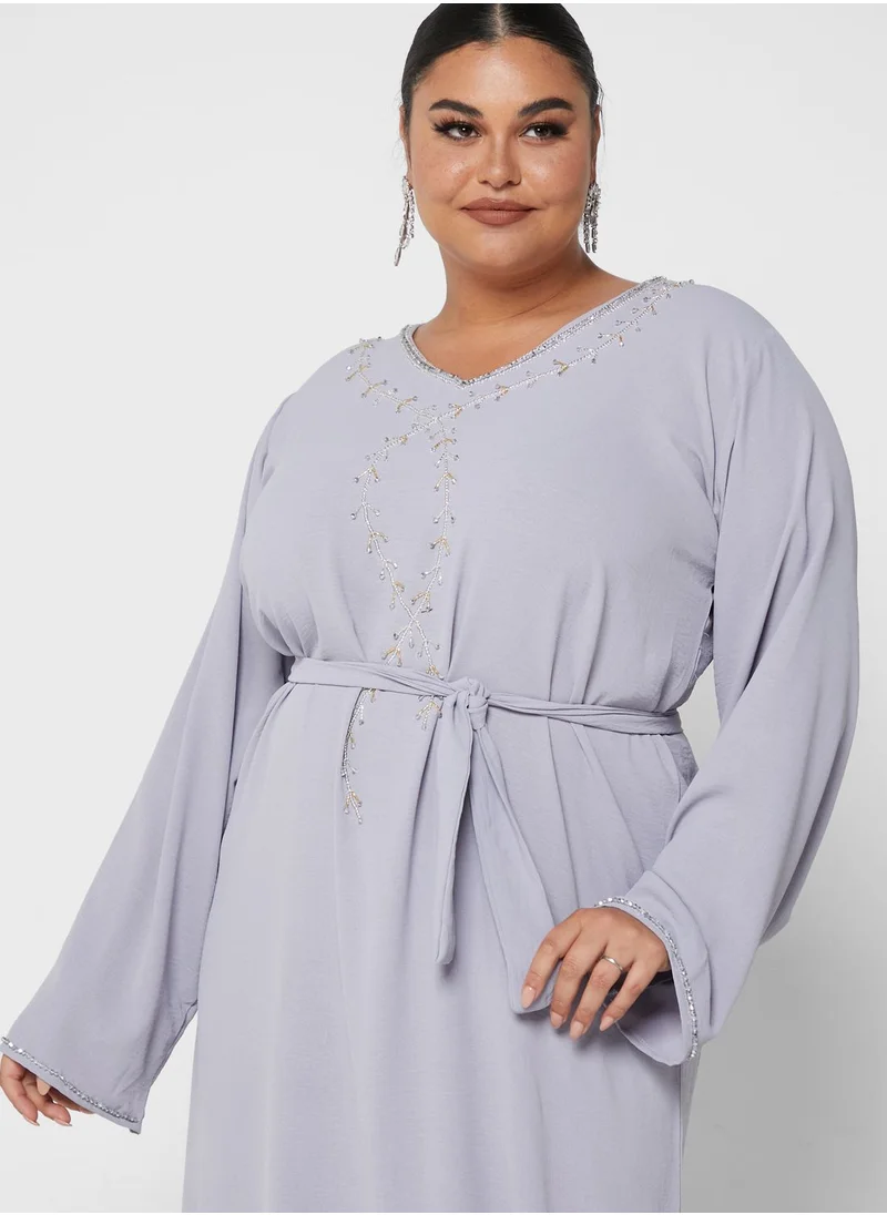 Hayas Closet Curve Embroidered Jalabiya