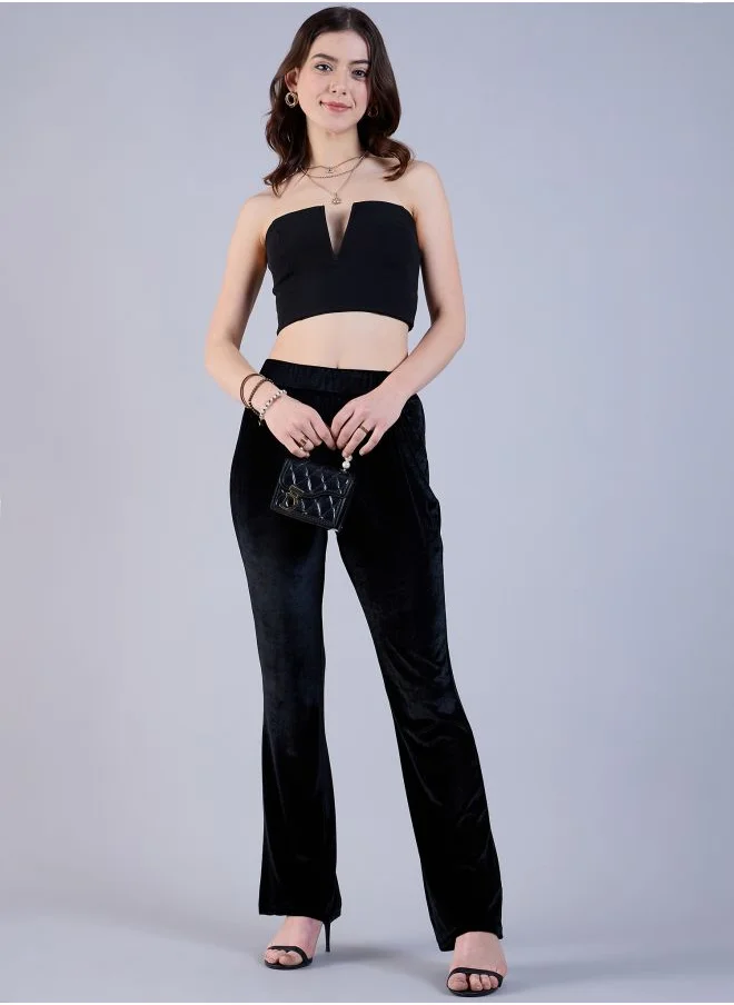 مرفوعة Women Regular Fit Solid Mid-Rise Bootcut Trousers