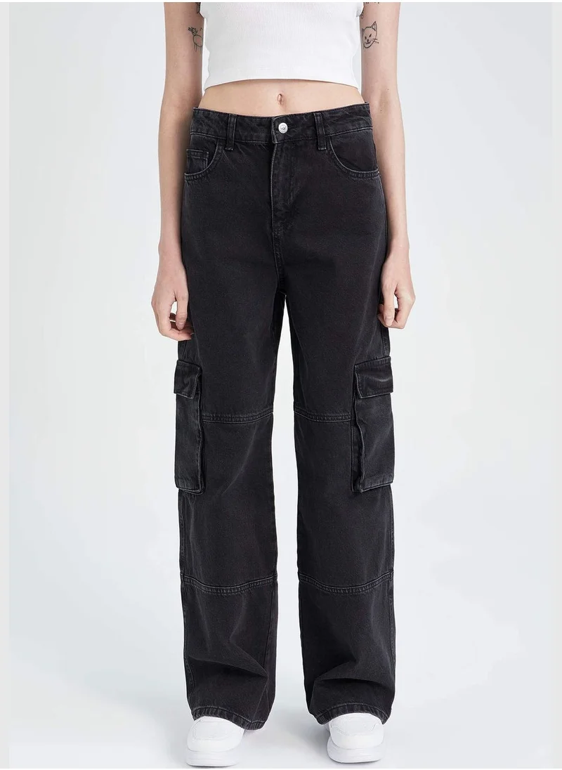 ديفاكتو Woman Straight Fit Cargo Denim Trousers