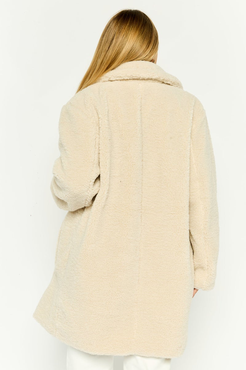 Bearpaw جاكيت شيربا ذو نسيج للنساء، كريمي - Image 4