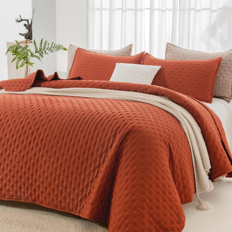 Andency California King Size Bedding Set 112x104 Inch 3 Pieces Burnt Orange Soft Lightweight Bedspread Coverlet Terracotta Boho Summer Quilt Cal King for All Season 1 Quilt 2 Pillow Shams