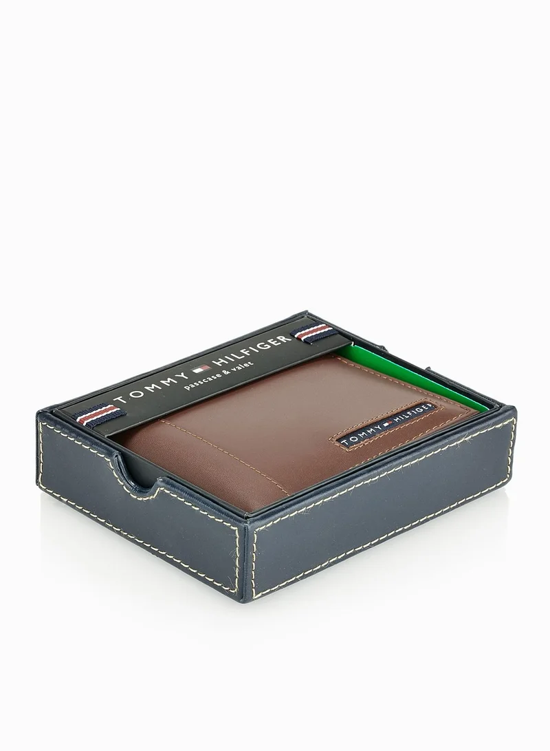 TOMMY HILFIGER Cambridge Passcase Wallet