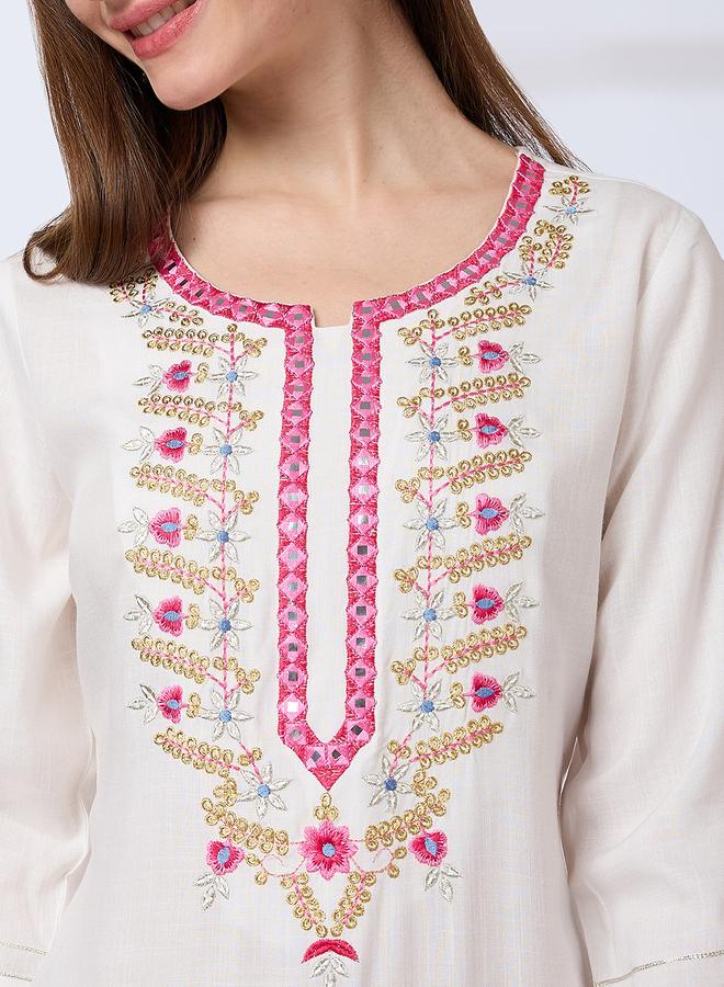 globus Floral Embroidered Yoke Crochet Detail Straight Festive Kurta - Image 4