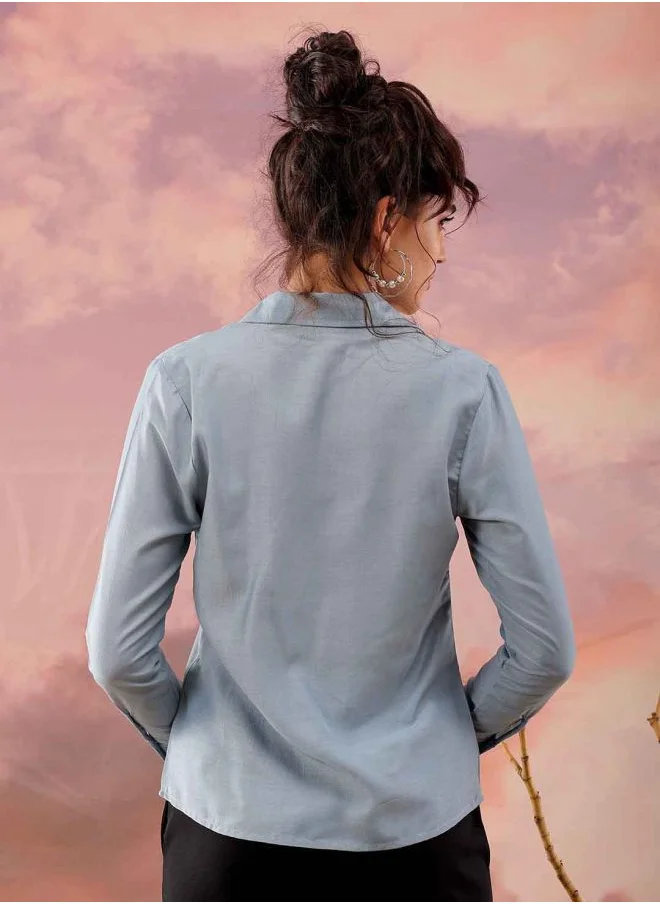 مرفوعة Women Regular Fit Casual Solid Button Down Top
