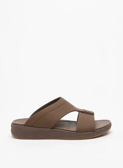 لو كونفورت Men's Textured Slip-On Arabic Sandals