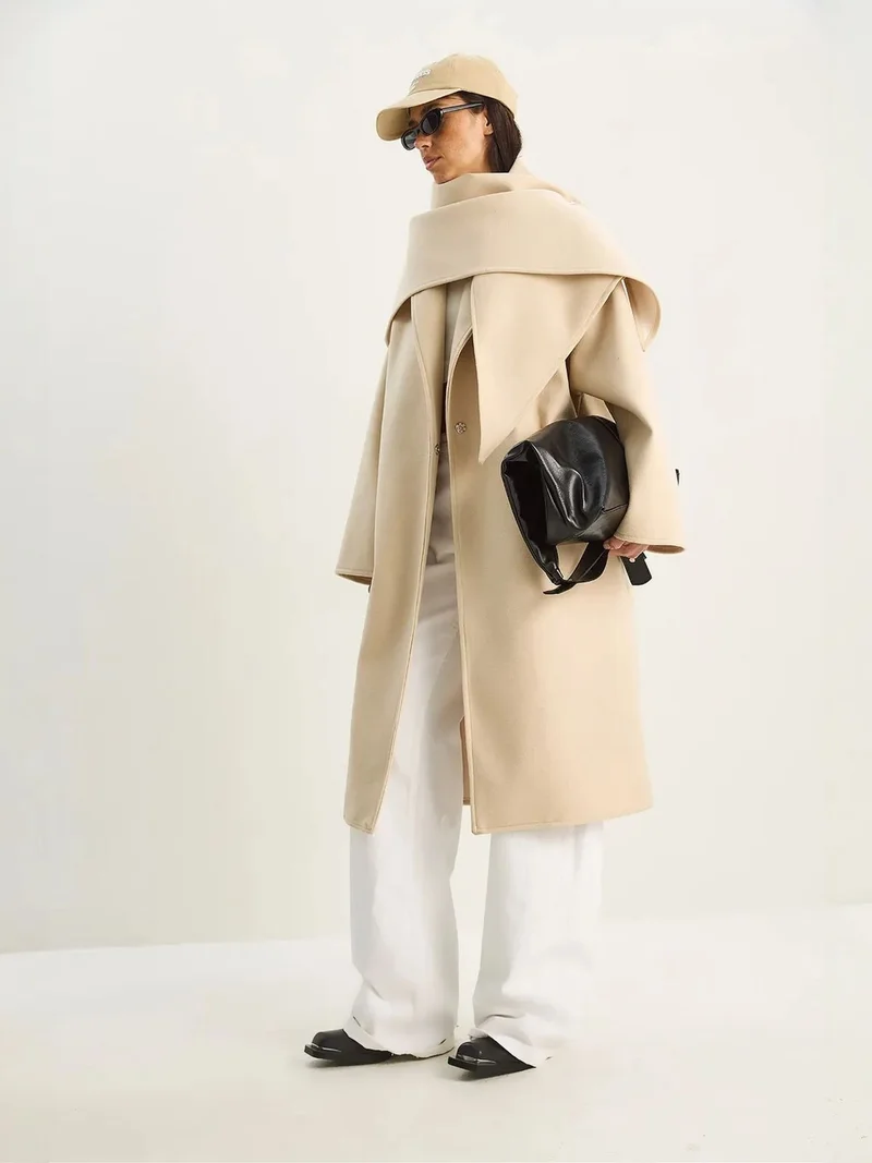 بيانكو لوتشي LUCCI Oversized Shawl Collar Buttoned Coat