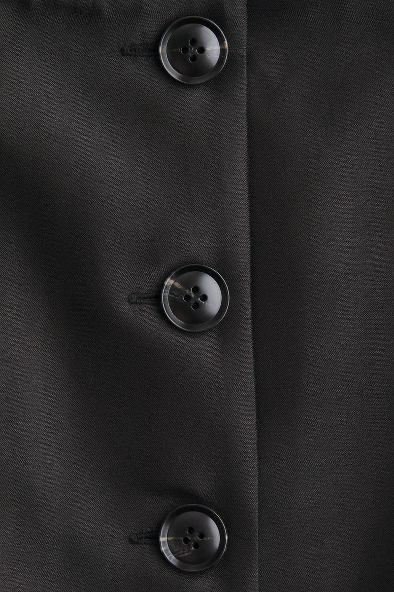 اتش اند ام بليزر بقبة مربعة