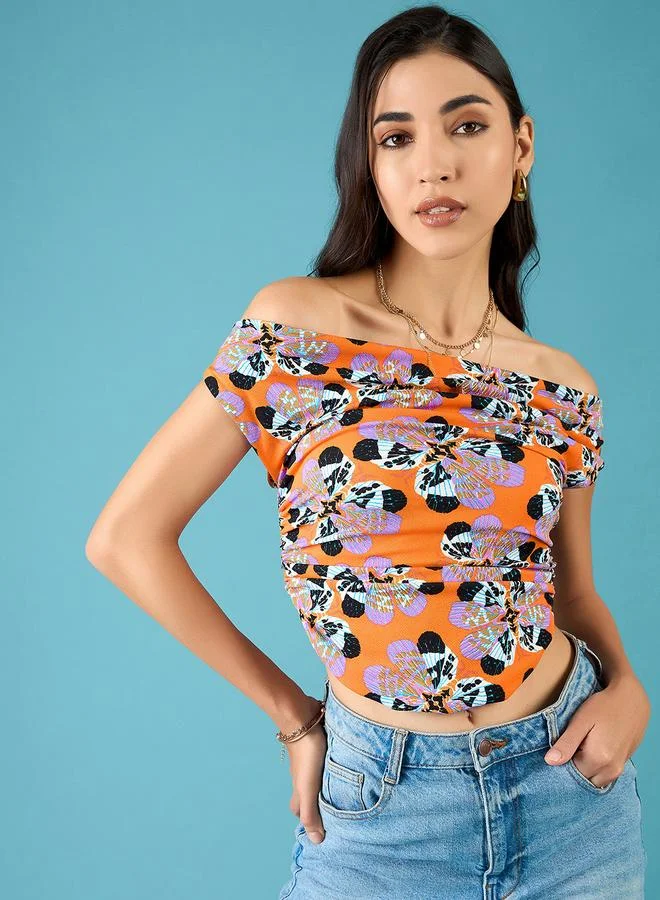 أبتاوني بلوزة قصيرة مطبوعة برتقالية بقصة ضيقة قابلة للتمدد