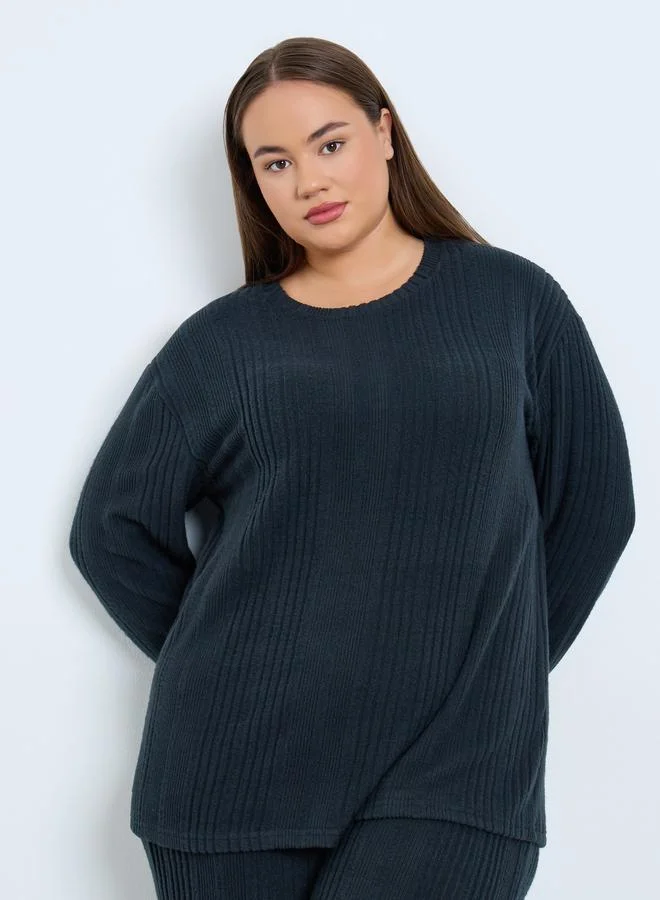 ستايلي طقم بيجاما وتيشيرت محبوك مضلع مقاس كبير