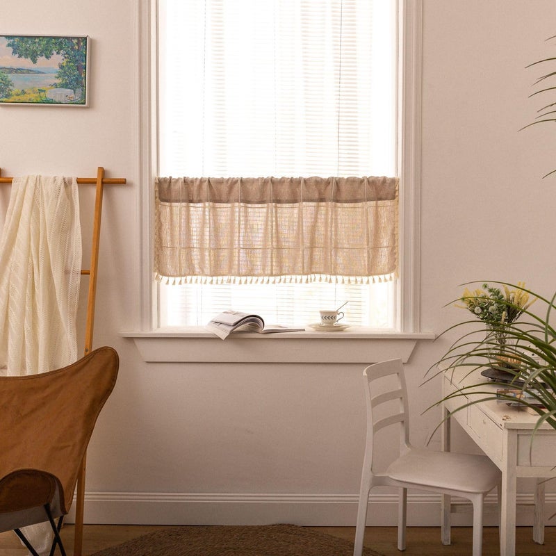 Deeprove Boho Starter Valance 18 بوصة الطول بوهيمي الشبكة البوهيمية القماش اللائقي البخاخة المطلية بزخرفة خمر شرابات الأنيقة ديكور الستائر العتيقة قضيب الجيب 1 لوحة W52 X L18 الكتان الطبيعي - Image 1