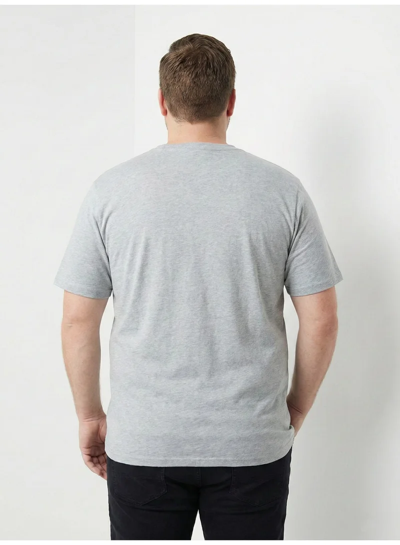 لعب البولو تيشيرت رجالي برسومات - رمادي