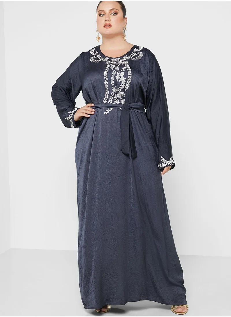 Hayas Closet Curve Embellished Belted Jalabiya