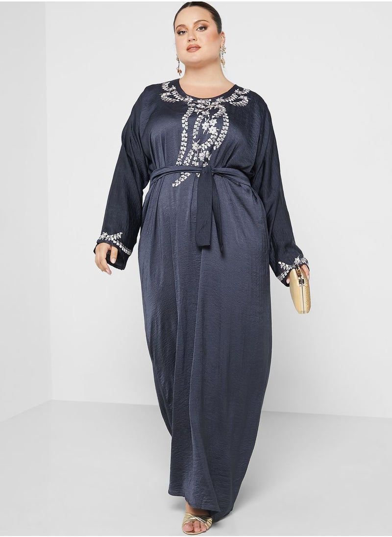 Hayas Closet Curve - Embellished Belted Jalabiya - Image 1