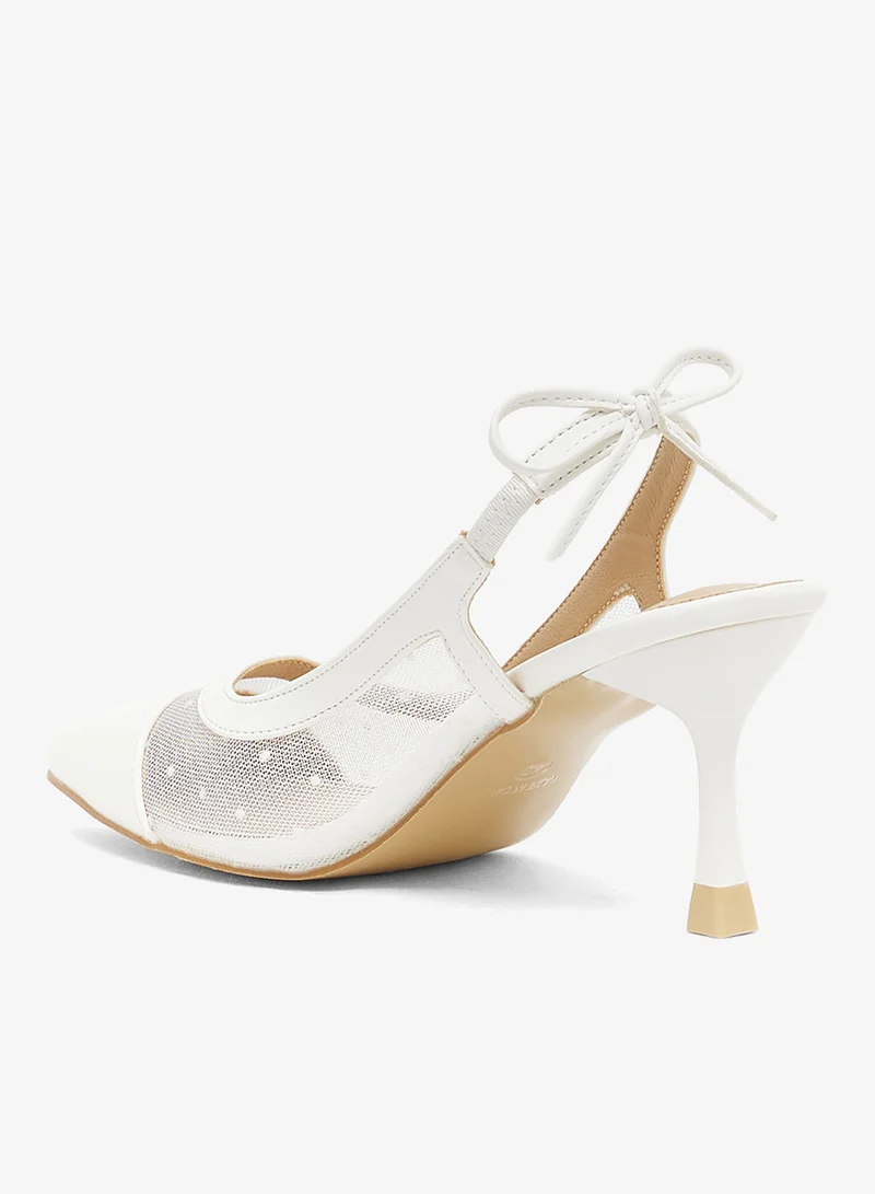 ايلا حذاء بمقدمة مدببة