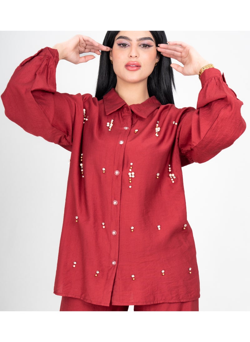 اكسا طقم عصري قطعتين بلوزة وبنطلون بتفاصيل كريستال أحمر - Image 2