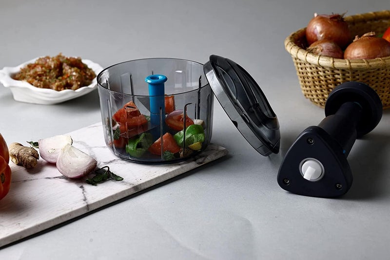 TGS Manual Hand Press Bingo Push Chopper with 3 Blades for Effortless Chopping Vegetables Fruits Assorted 725 ml Plastic - Image 2