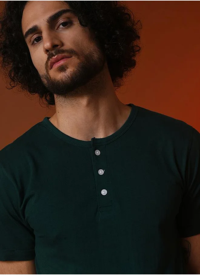 كامبوس سوترا Ombre Look Henley Neck T-Shirt