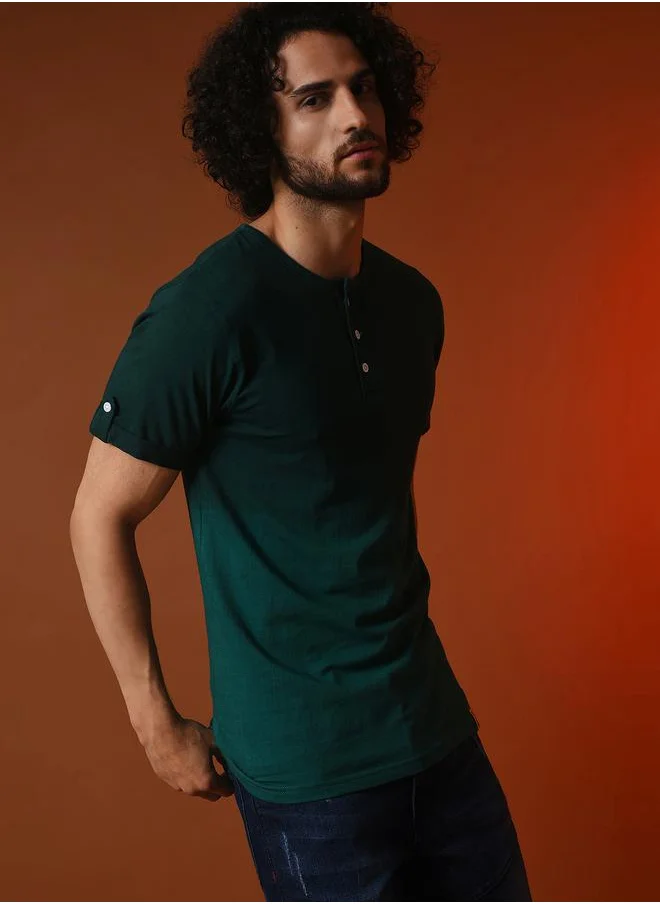 Campus Sutra Ombre Look Henley Neck T-Shirt