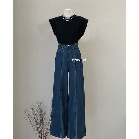 Summer gentle wearing a set of womens 2023 New Age-reducing versatile top vintage jeans two-piece fashion Black top + blue jeans