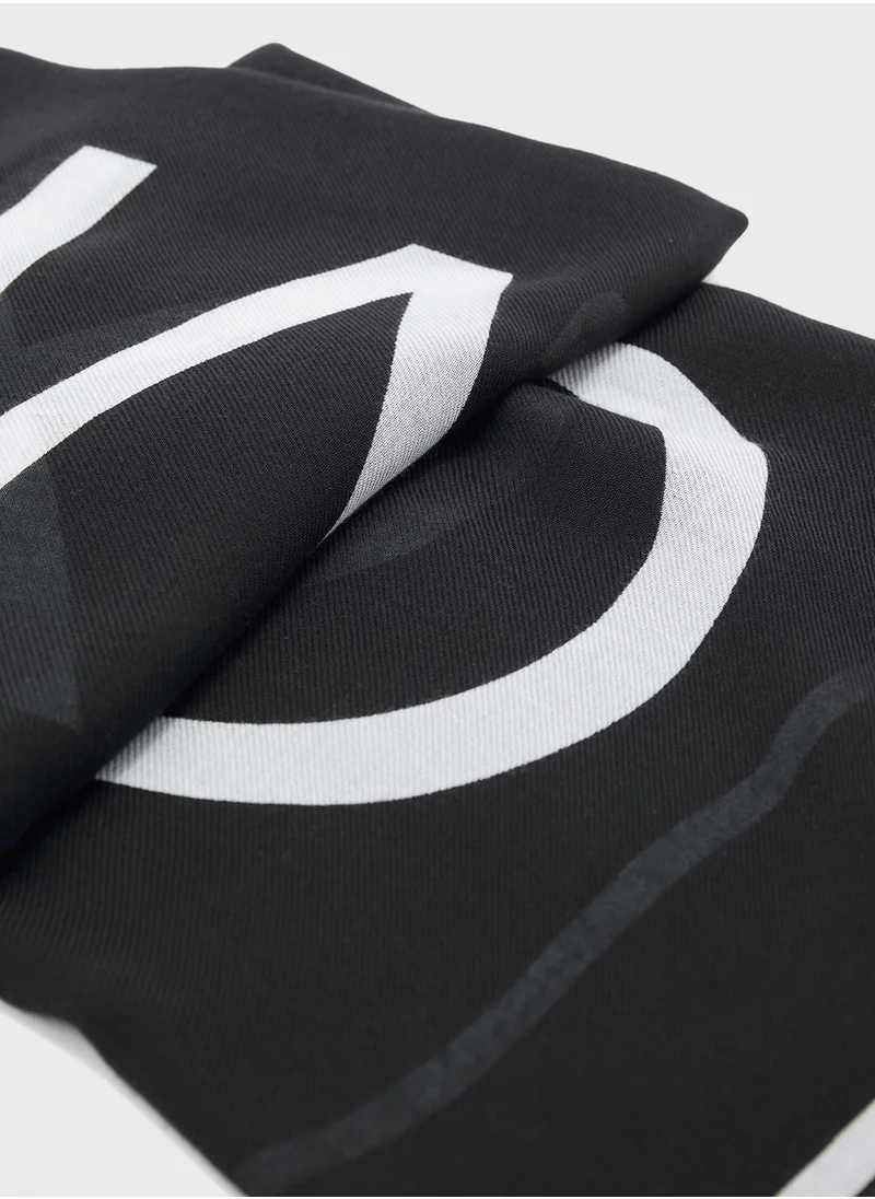 كالفن كلاين Large Logo Wool Stole