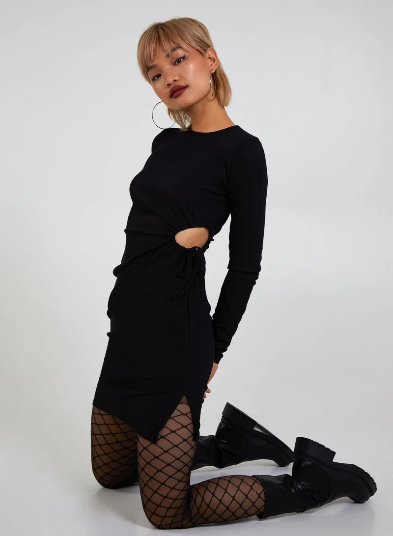 بينك فانيلا فستان بأكمام طويلة وفتحة جانبية