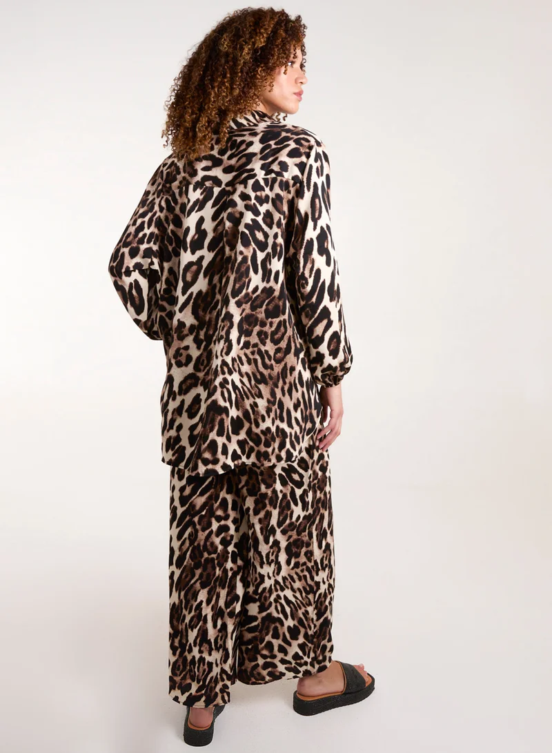 بلو فانيلا طقم قميص بطبعة جلد الفهد